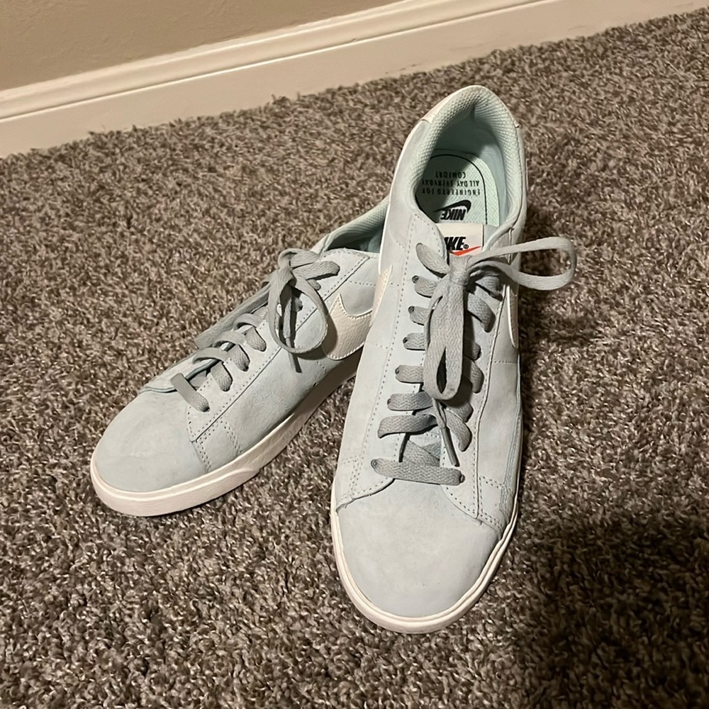 Nike Blazer Low Sneakers